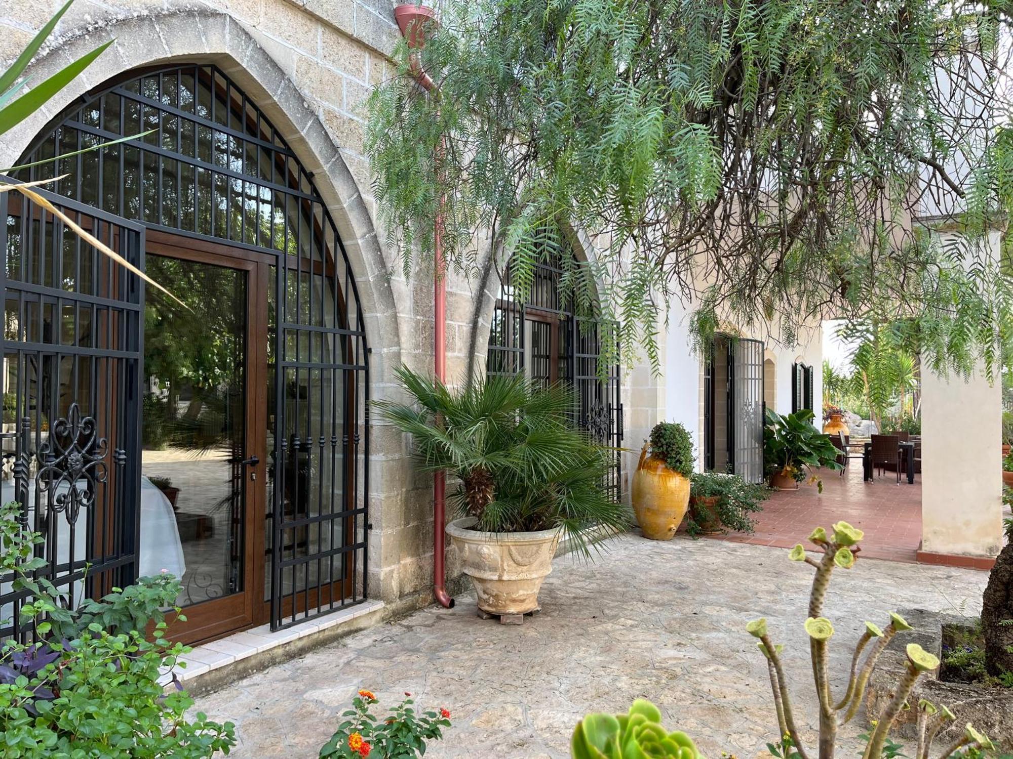 Masseria La Camardia Sava Eksteriør billede